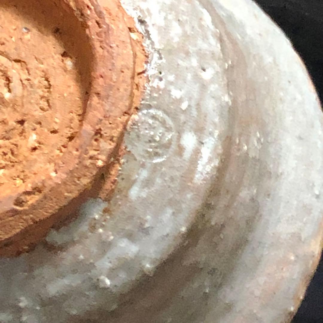 究極の古美術◼️蔵から美しい釉薬の流れた小さな茶碗、お猪口が出て来ました。茶道具