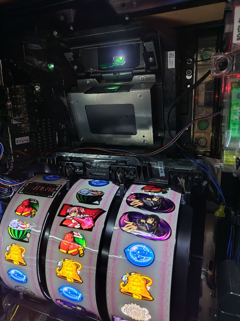 劇場版魔法少女まどかマギカ前編はじまりの物語後編永遠の物語　美品