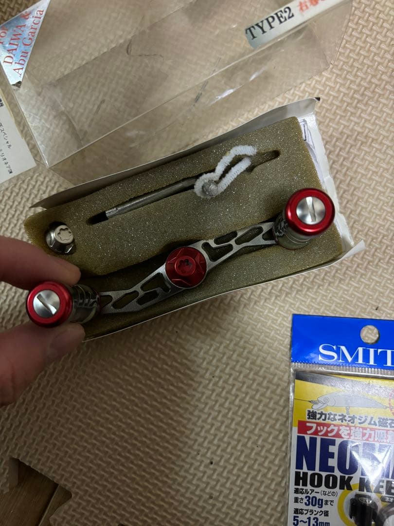 TYPE2 スピニングリールパーツ シルバー/レッドlivre