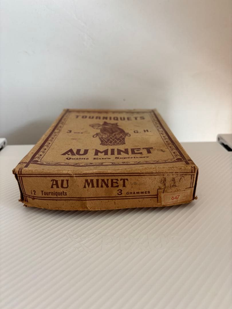 フランスアンティーク　AU MINET 糸巻き箱　猫