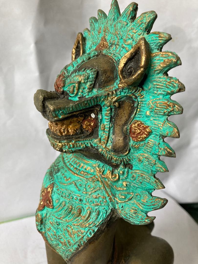 獅子，真鍮製，古美術品，重2100克。