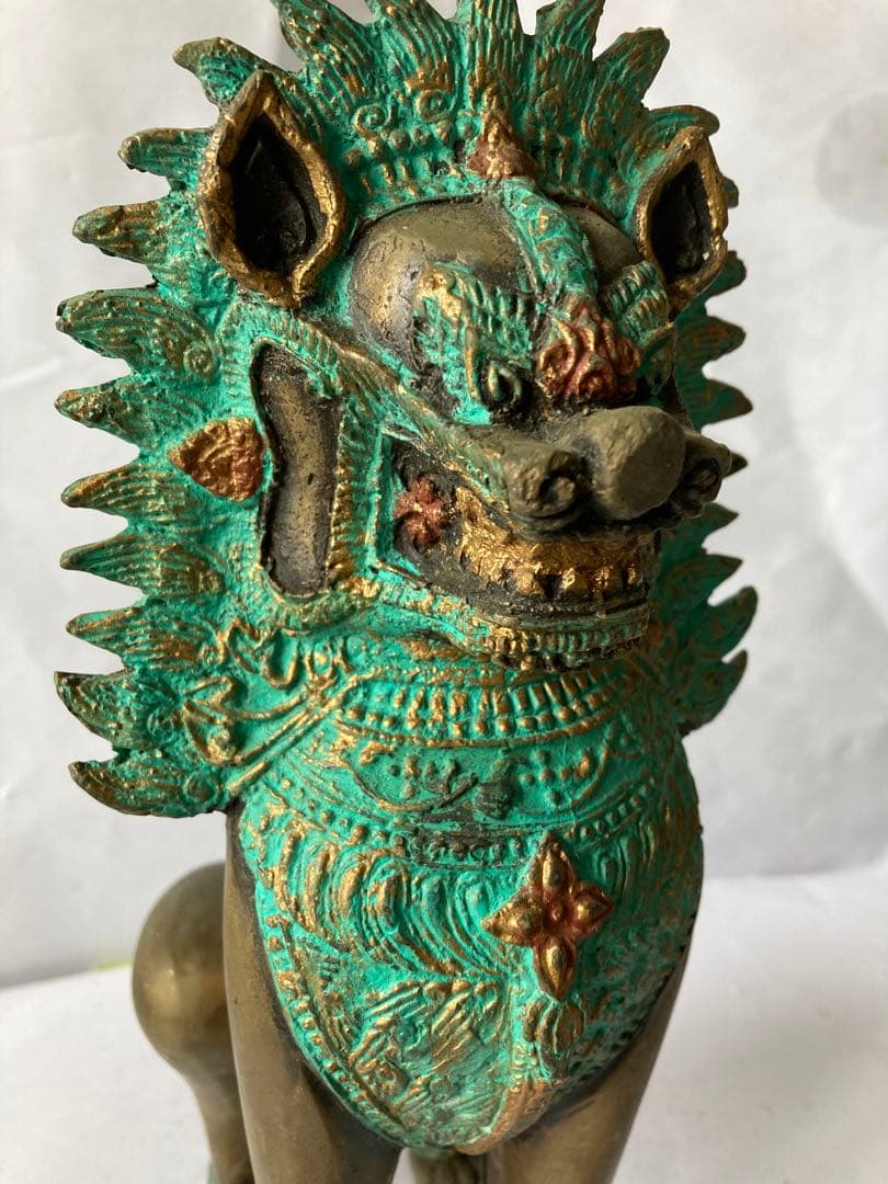 獅子，真鍮製，古美術品，重2100克。