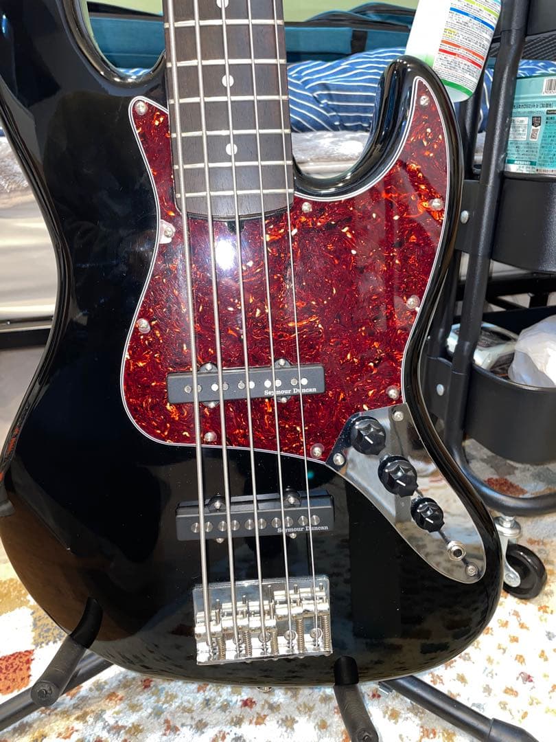 Squier affinity jazz bass v カスタム