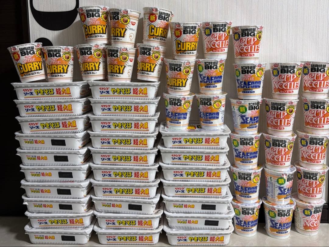 激安　ペヤングソースやきそば超大盛　カップヌードルBIG 計57個まとめ売り
