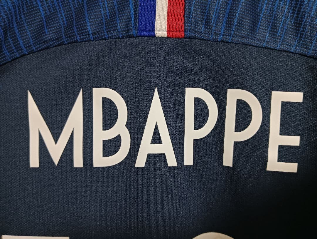 ナイキ フランス代表 エムバペ ユニフォーム 2018ホーム M 紙タグ付き