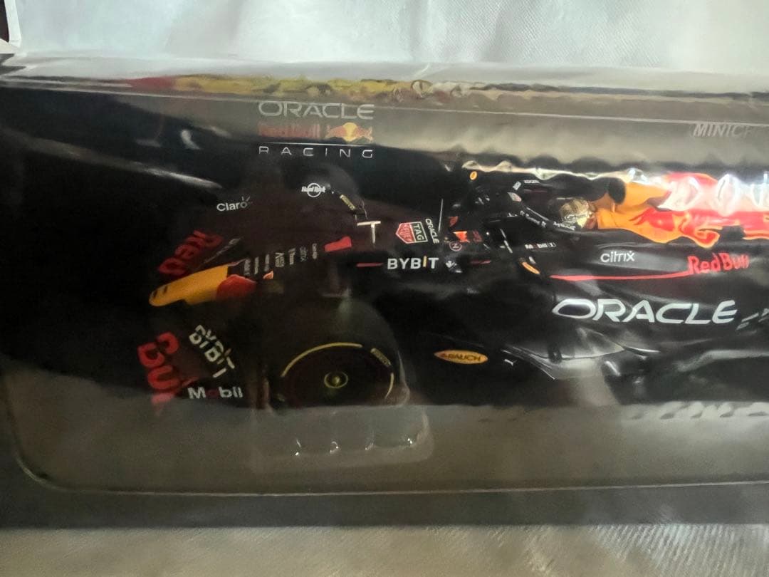 1/18レッドブルF1マックスフェルスタッペン2022年アブダビGPウィナー
