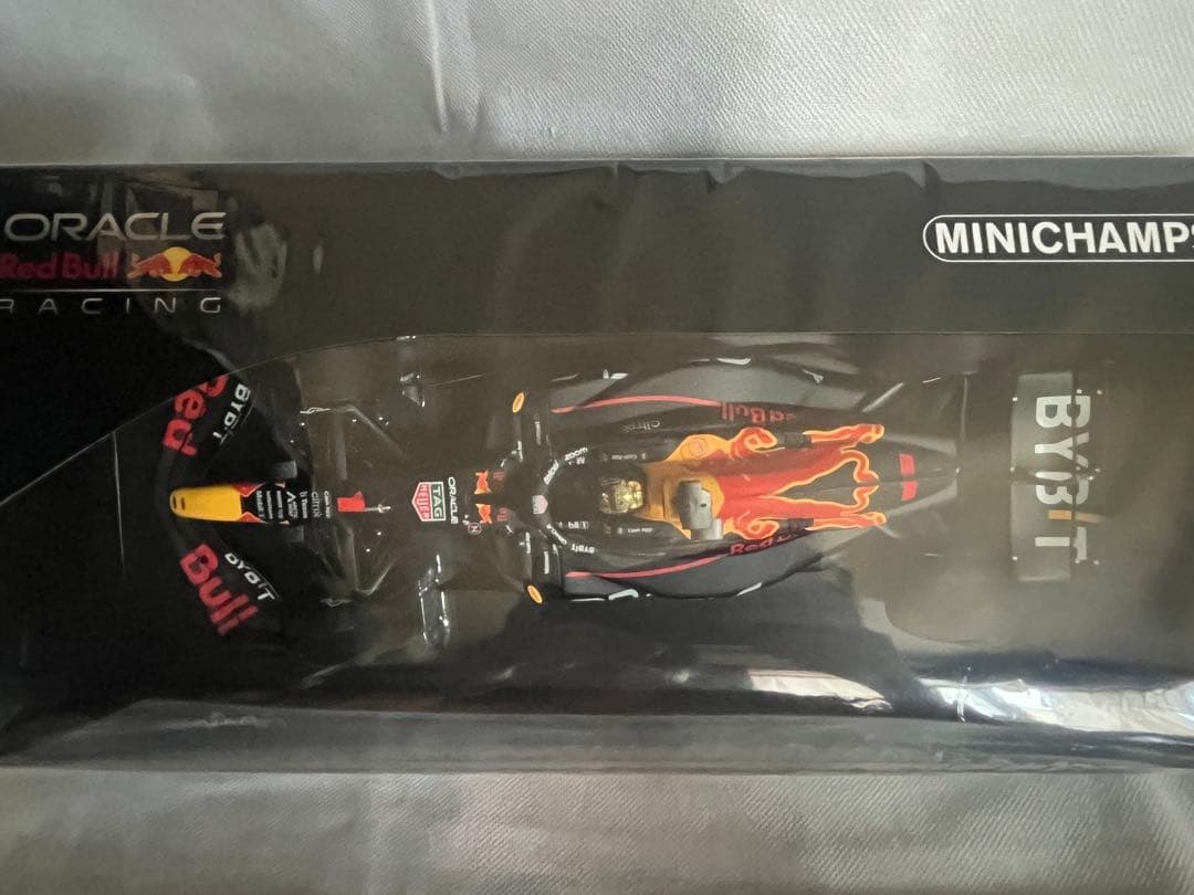 1/18レッドブルF1マックスフェルスタッペン2022年アブダビGPウィナー