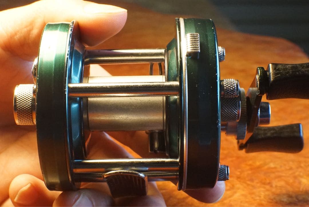 ABU アンバサダー 5000D メンテ済 フレーム修正済