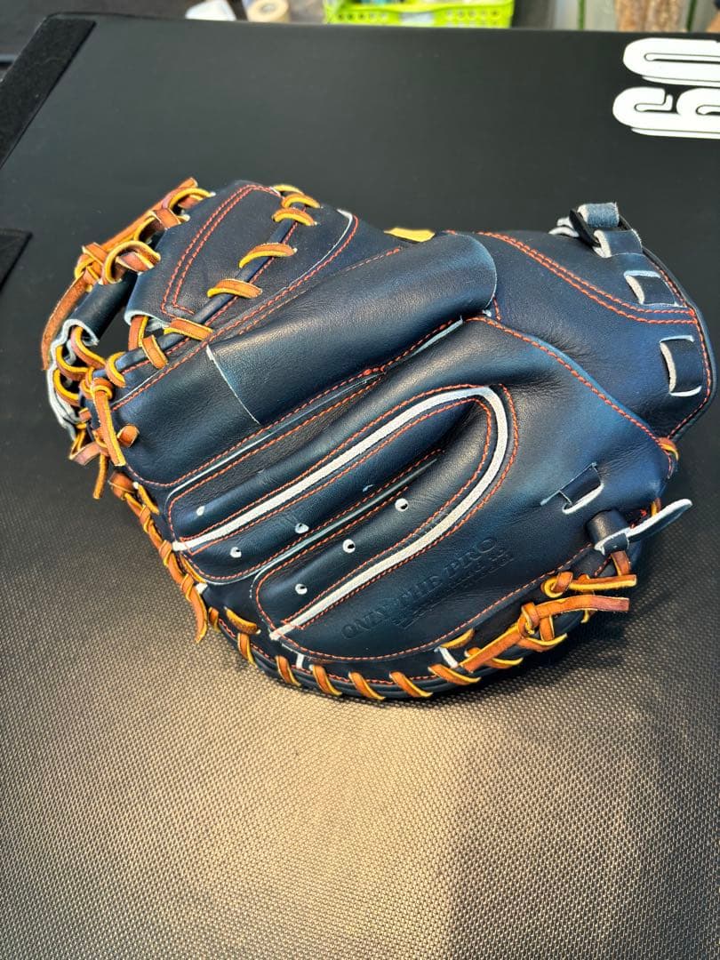 美品　ハタケヤマ硬式キャッチャーミット　40周年限定　M９