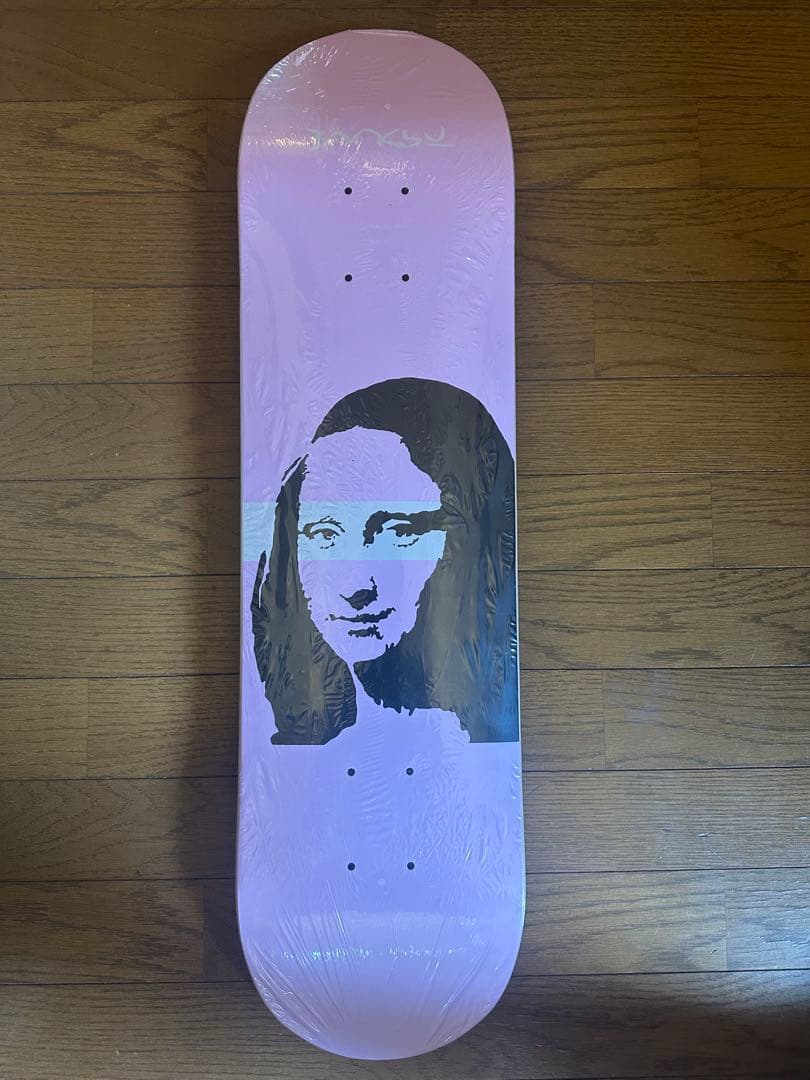 バンクシー展　モナリザ　スケボーデッキ