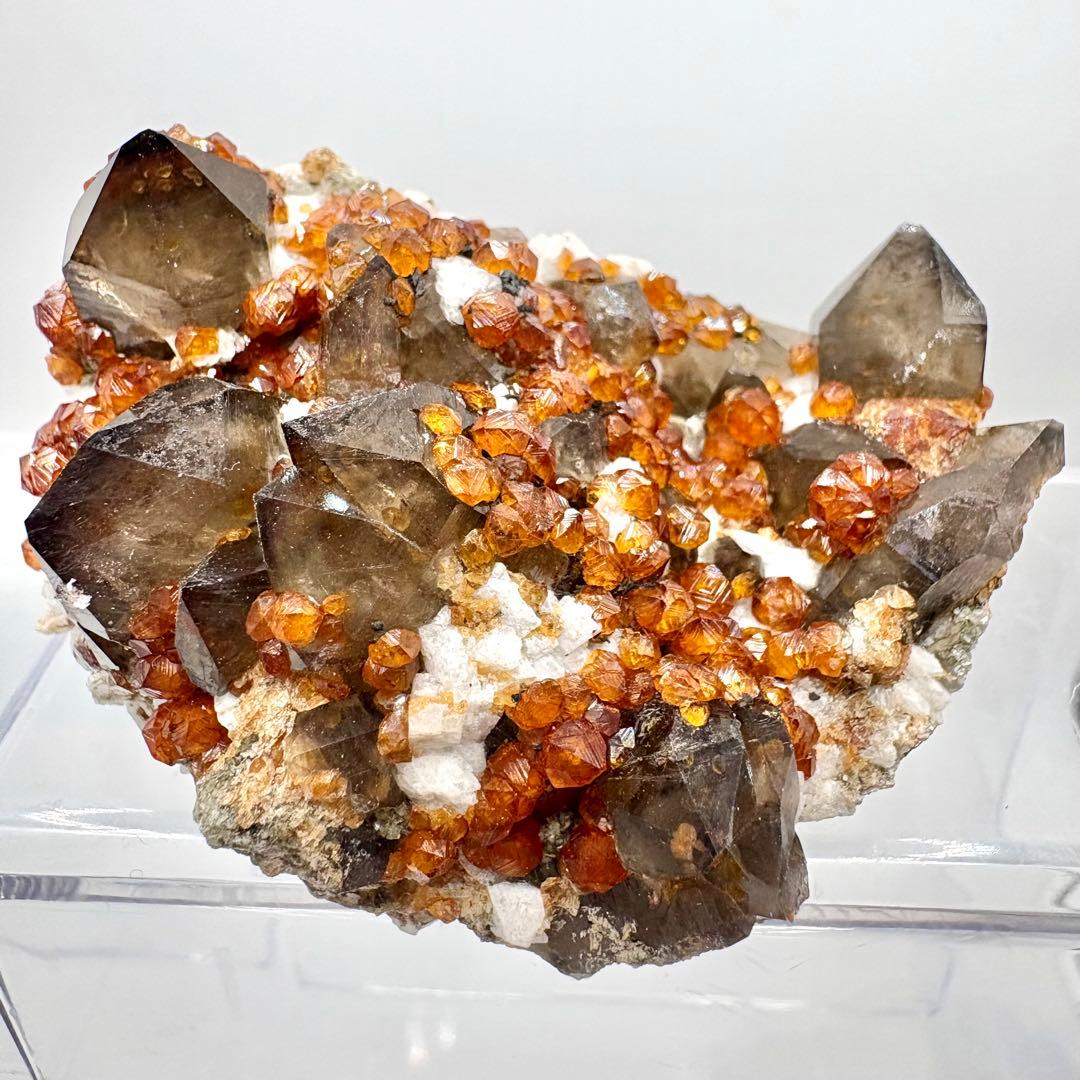 555 中国福建省産　ガーネット&スモーキークォーツ