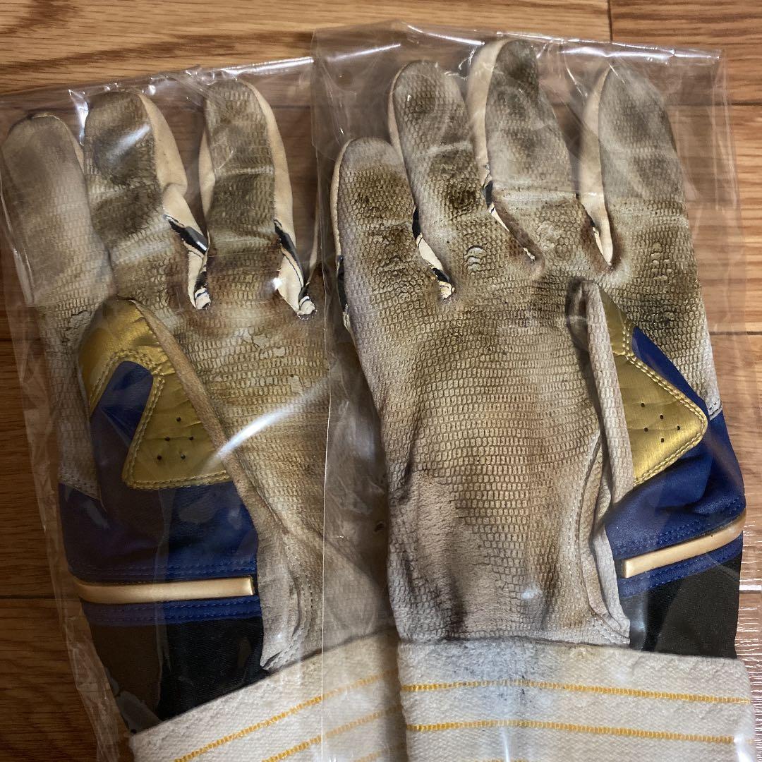 阿部寿樹選手バッティンググローブ