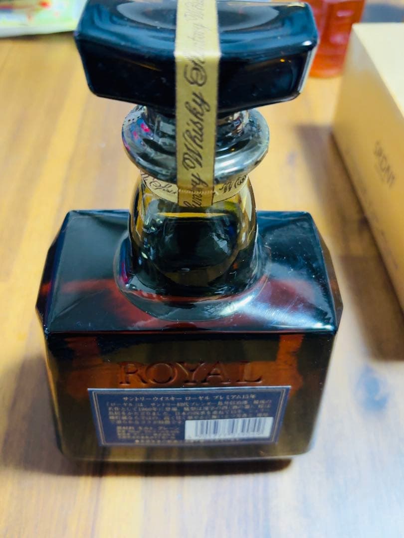 未開栓　サントリー　ウィスキー　ローヤルプレミアム15年