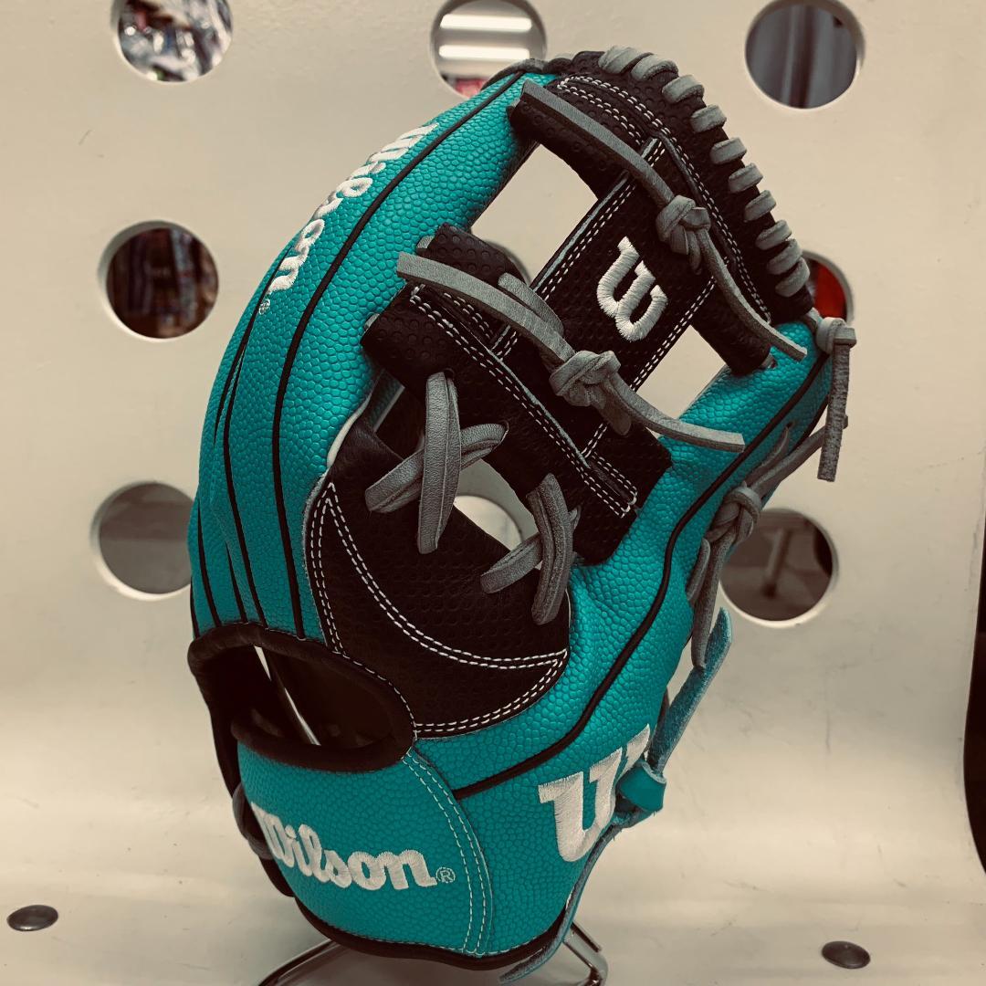 限定　ウイルソン　WBW103786　一般用　軟式用　内野手用　87型　型付け済