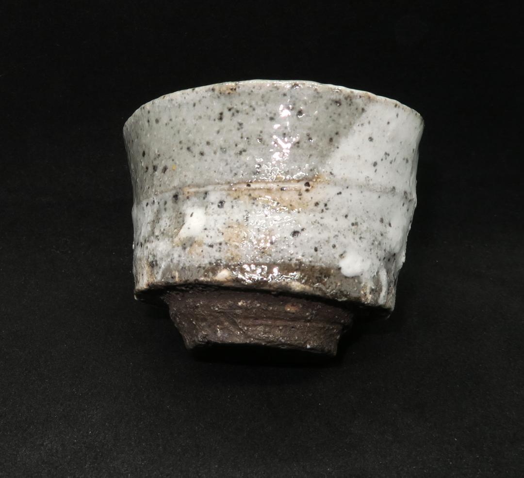 ぐい吞み（酒杯・お猪口）作家物　鯉江良二作　常滑