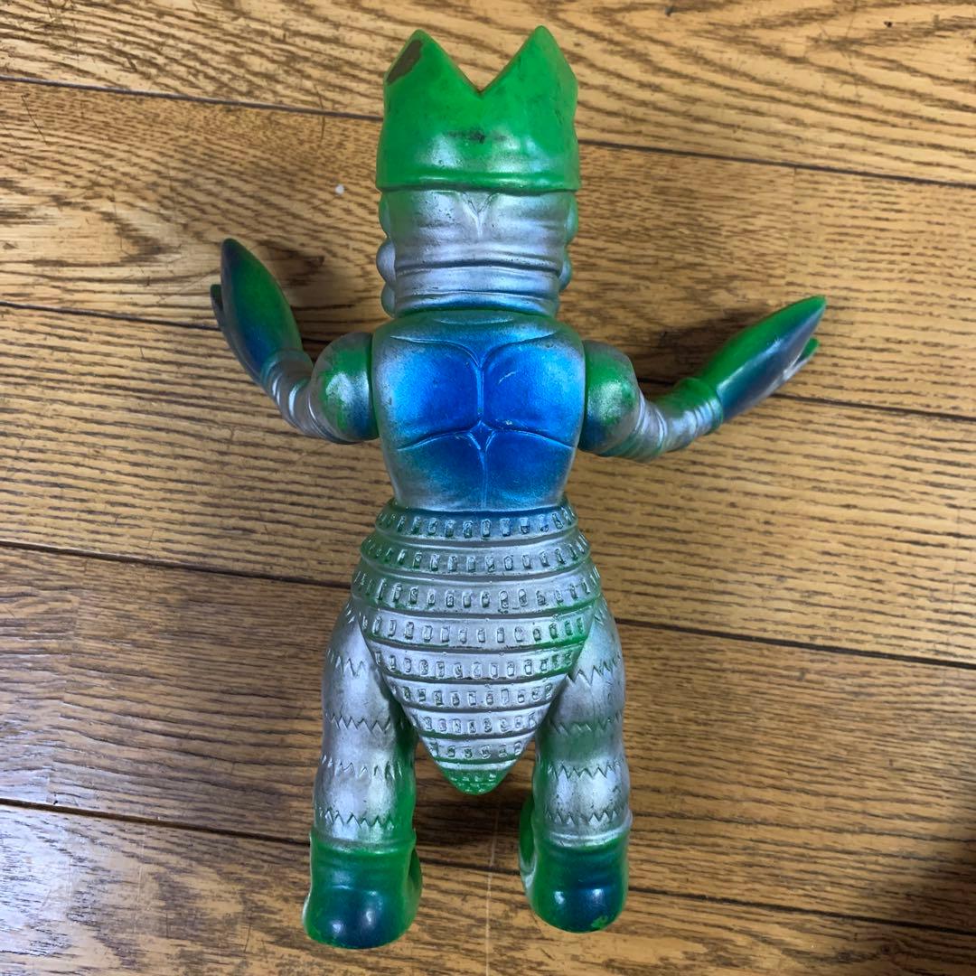 ソフビ　バルタン星人