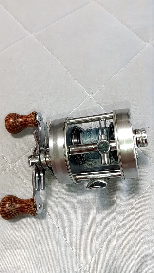 アンバサダー2500c 76年製 ABU ザウルスパワーハンドル換装