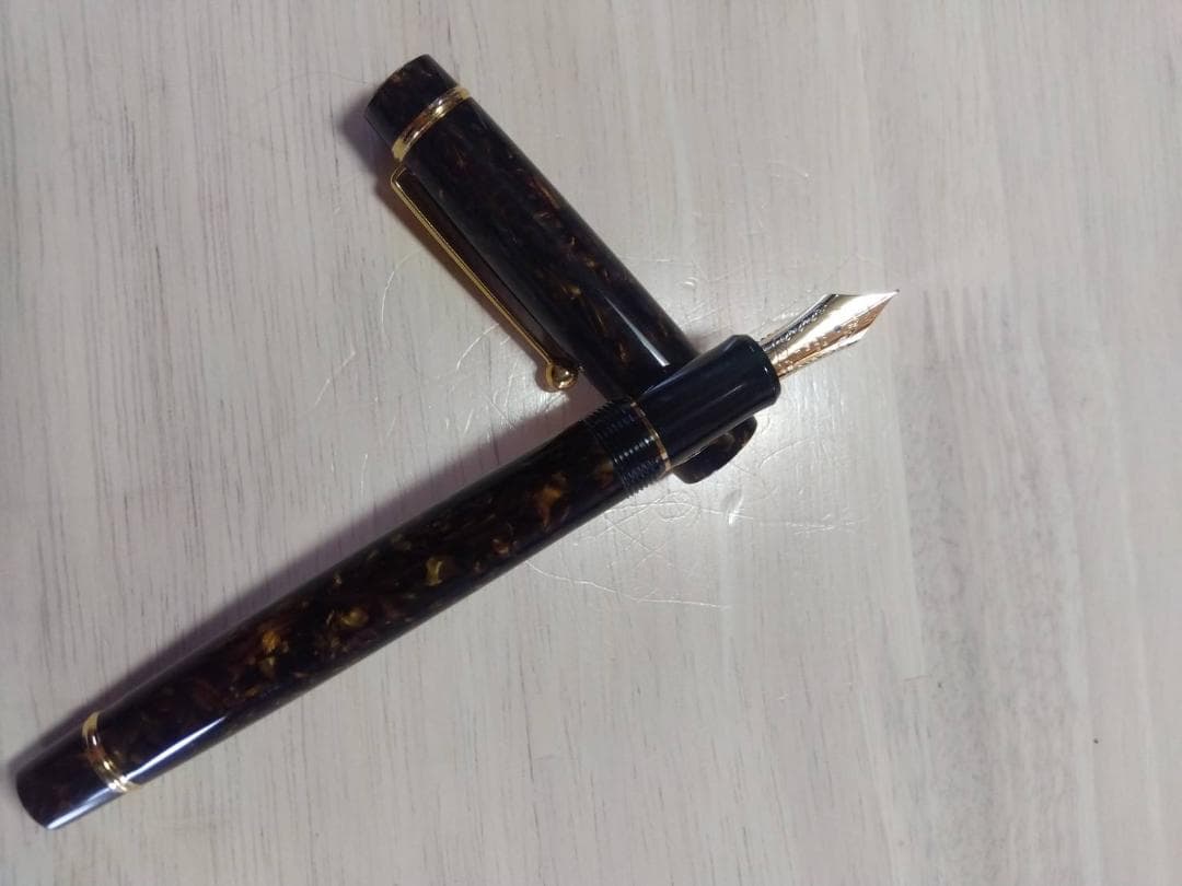 PILOT パイロット CUSTOM LE レガンス 万年筆 F字 ペン先18K