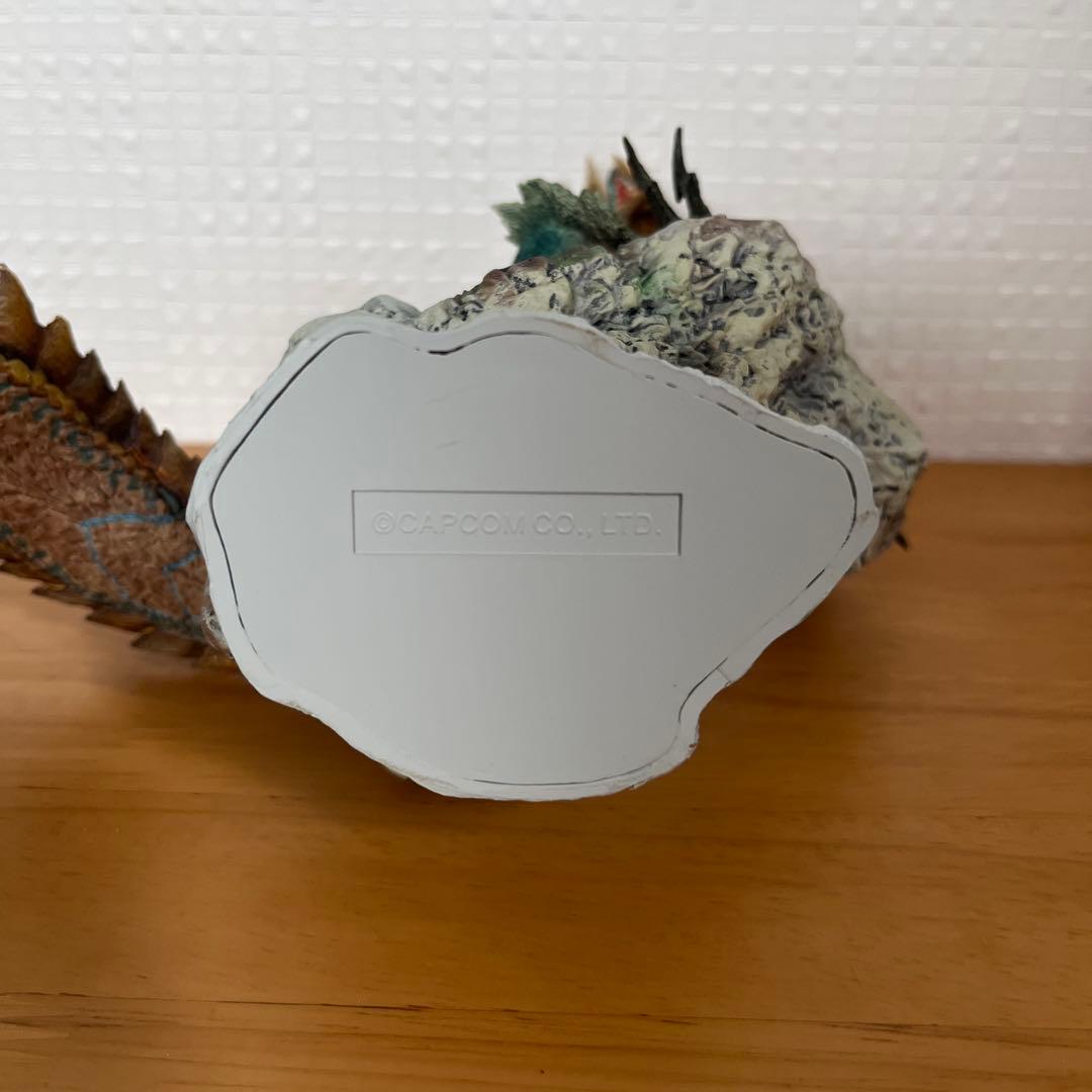 モンスターハンター　ジンオウガ　フィギュア　クリエイターズモデル
