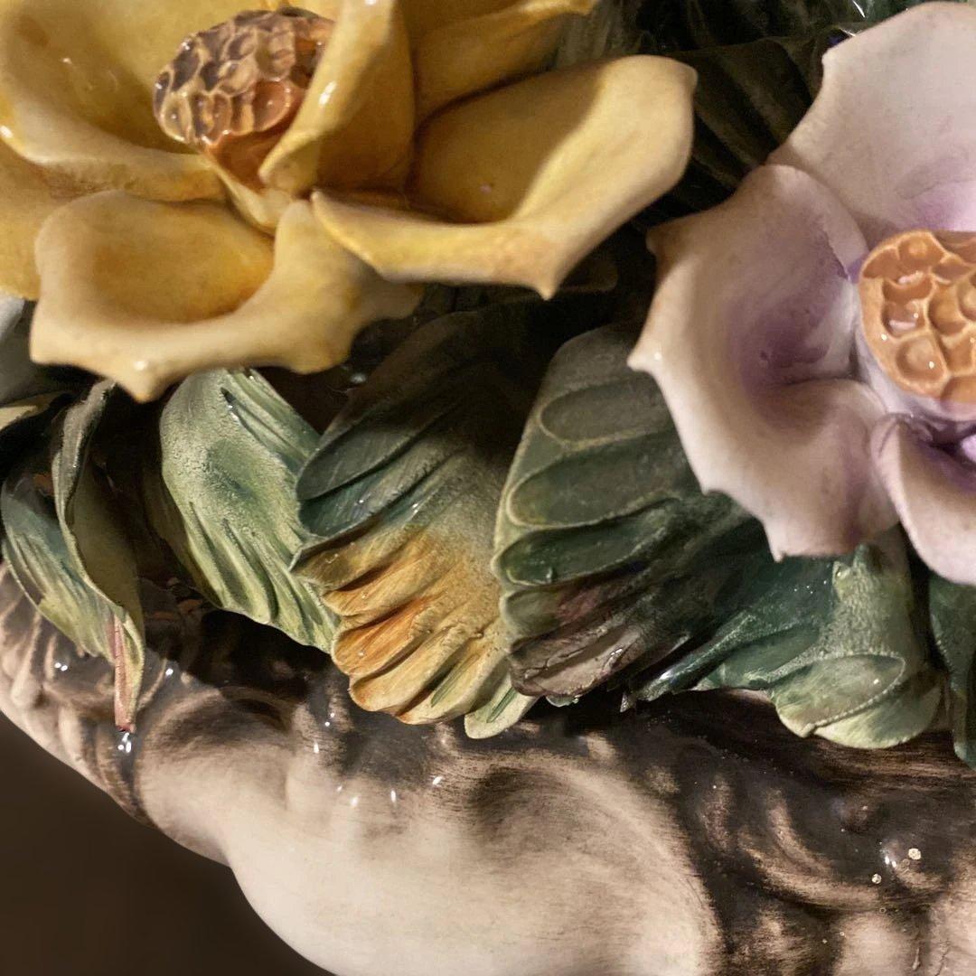 アンティーク　イタリア陶花の置物