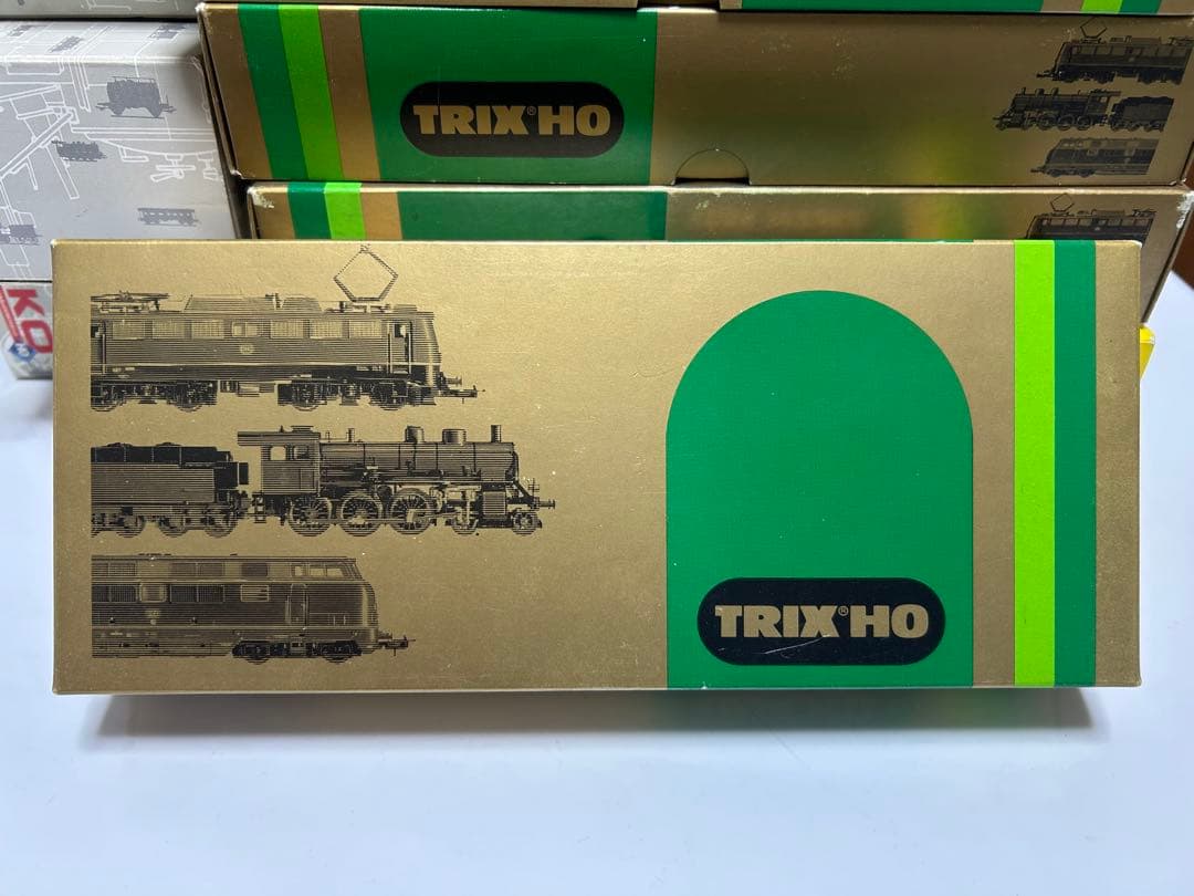 TRIX HO 蒸気機関車 黒/赤 HOゲージ 22436