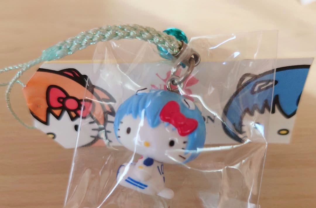 サンリオ・エヴァンゲリオンのコラボ 激レアストラップ アスカとレイ2体セット