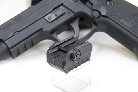 MANTIS-X（精密射撃訓練用機材）