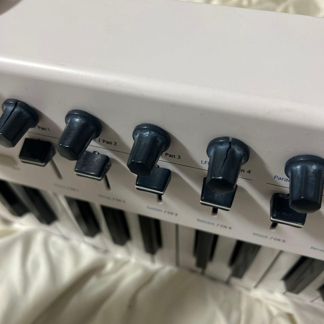 Arturia MIDIキーボード KeyLab Essential 49