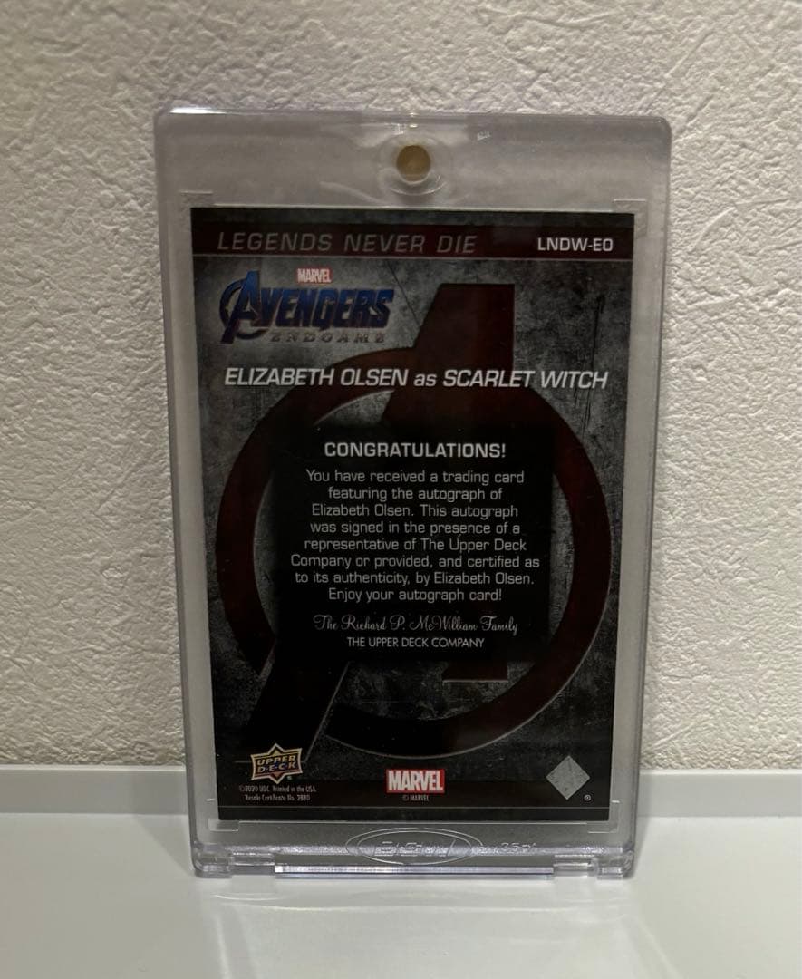 アベンジャーズエンドゲーム エリザベスオルセン UPPERDECK サインカード