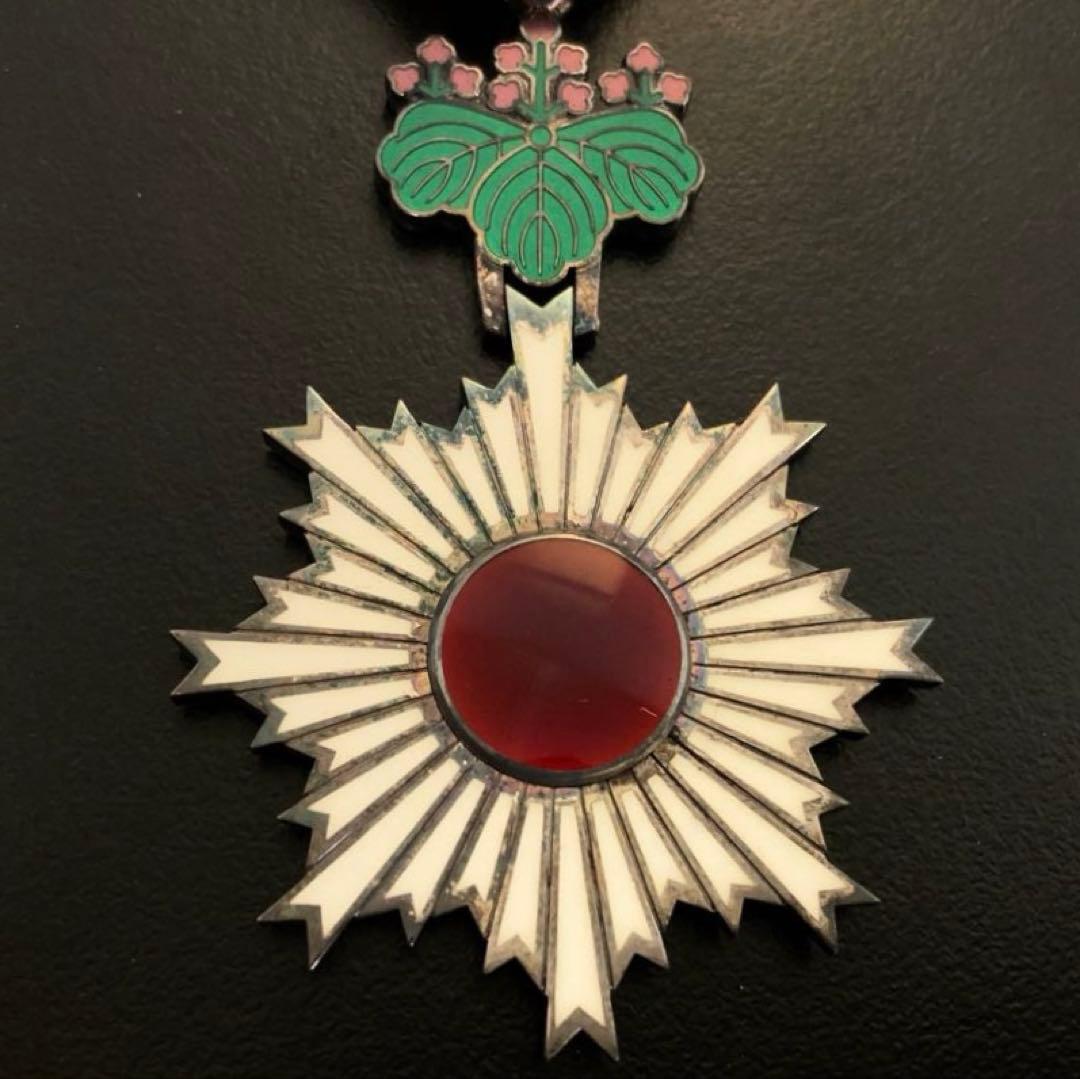 勲章 勲六等単光旭日章 共箱付き