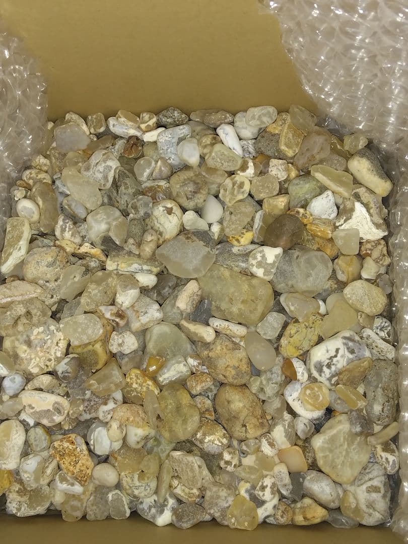 北海道厚田村産　瑪瑙原石　7キロ大量　瑪瑙　瑪瑙標本　鉱物標本　宝石