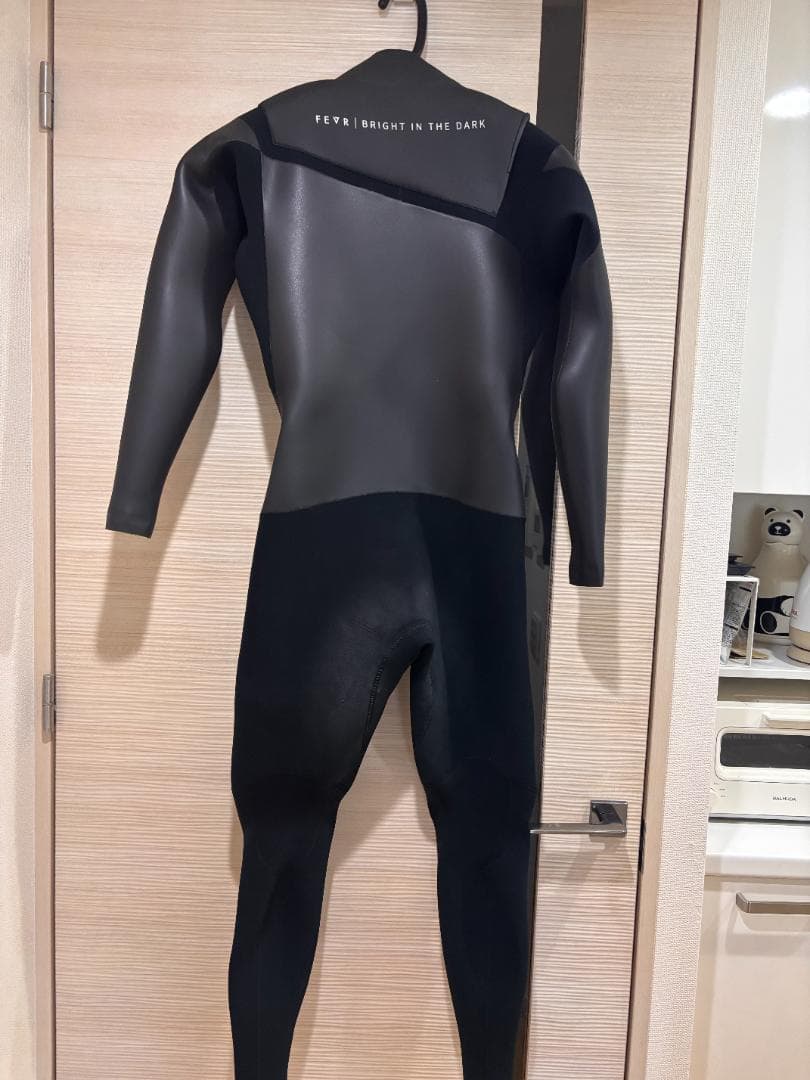 FEVR 2022 SKYSCRAPER フルスーツ 3mm USED