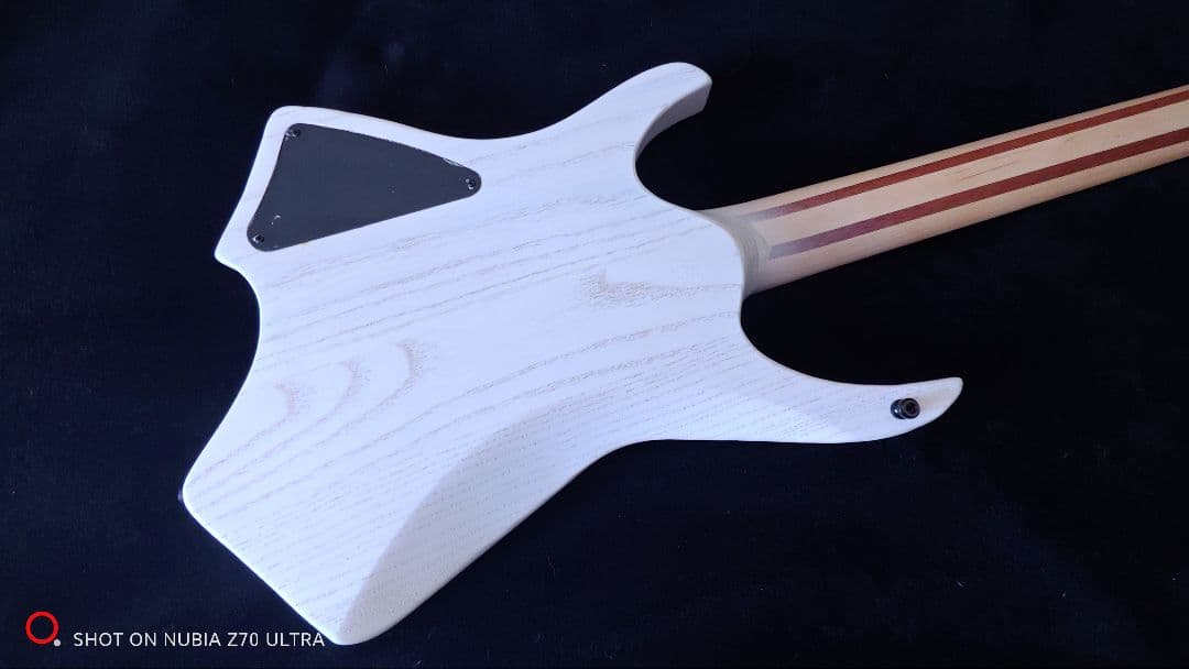 VIKSTROM GUITARS　7弦　ヘッドレス　美品