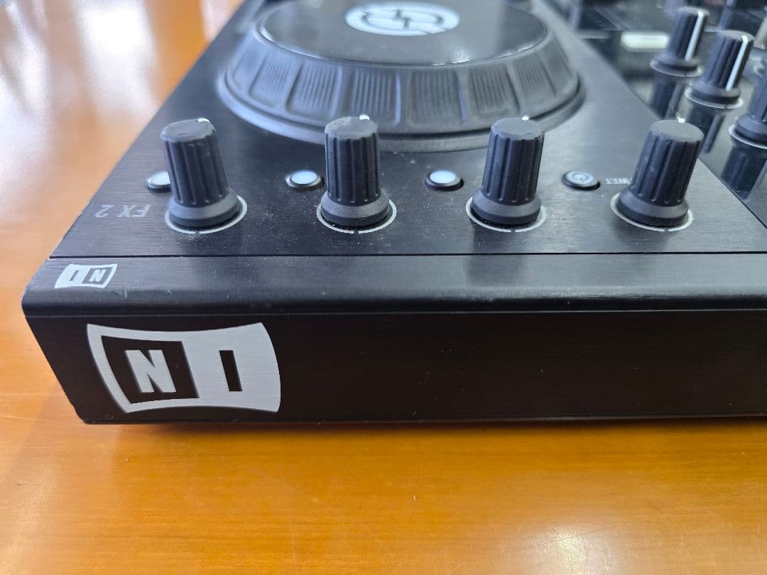 TRAKTOR　Control　s2mk1