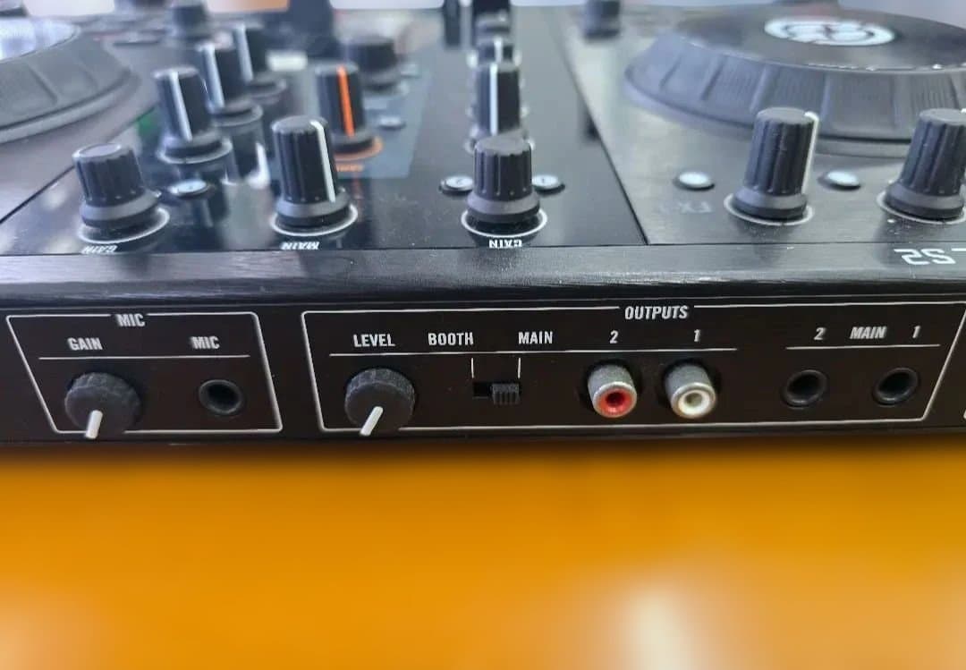 TRAKTOR　Control　s2mk1