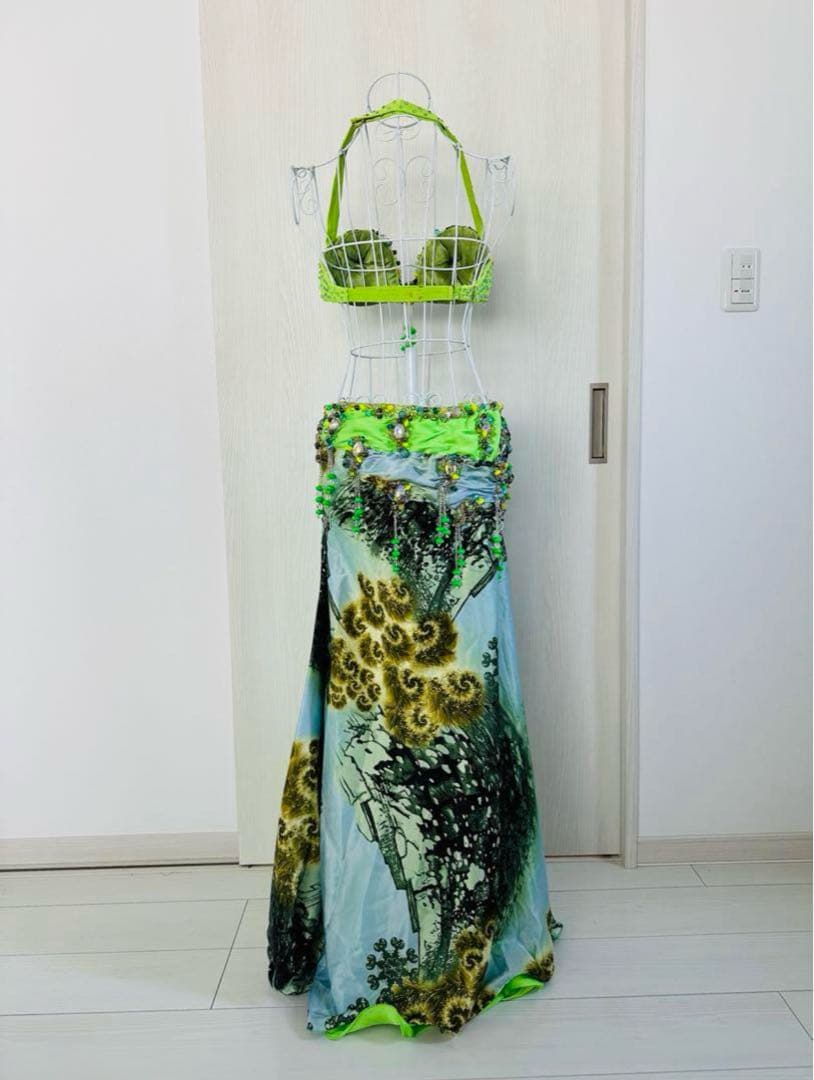 Hanan（ハナン）ベリーダンス 衣装 黄緑 柄あり