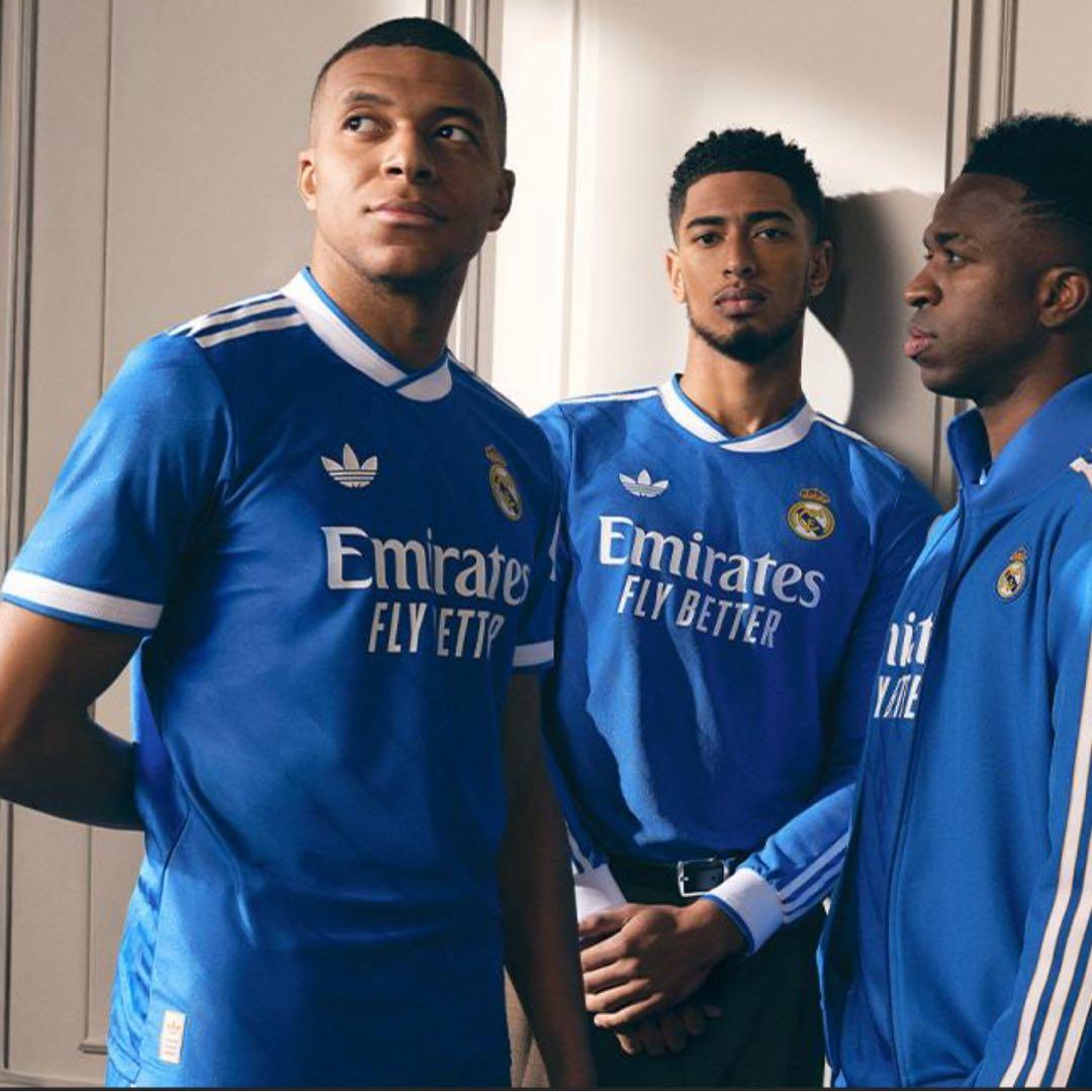 激レア レアルマドリード キリアンムパッペ 長袖ユニフォーム背番号10