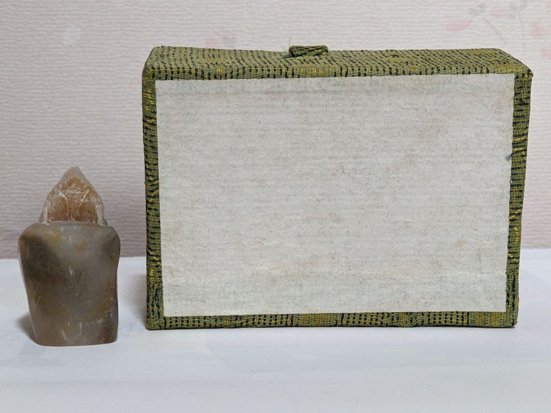 ♦中国工芸美術品 極細密 蝉 透かし彫り細工 縁起物 置物飾り 綺麗な美品