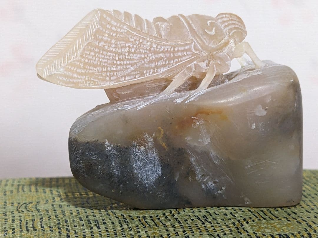 ♦中国工芸美術品 極細密 蝉 透かし彫り細工 縁起物 置物飾り 綺麗な美品