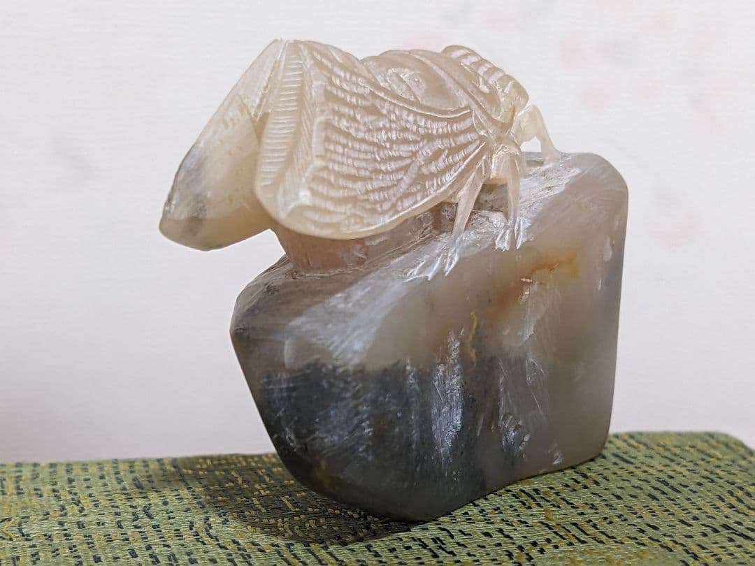 ♦中国工芸美術品 極細密 蝉 透かし彫り細工 縁起物 置物飾り 綺麗な美品