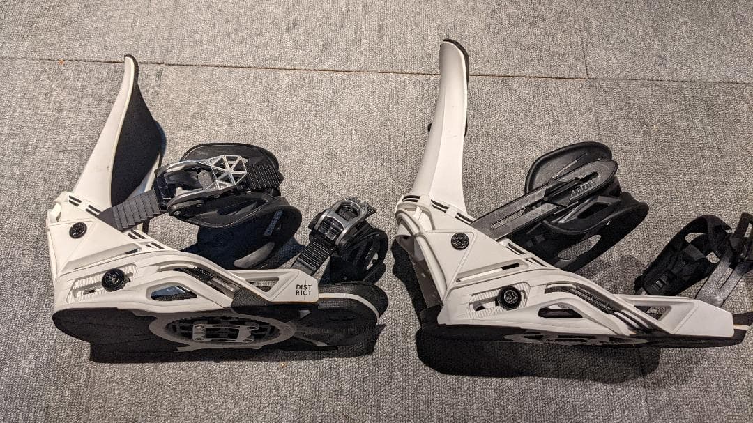 SALOMON DISTRICT BINDING 23-24モデル Mサイズ