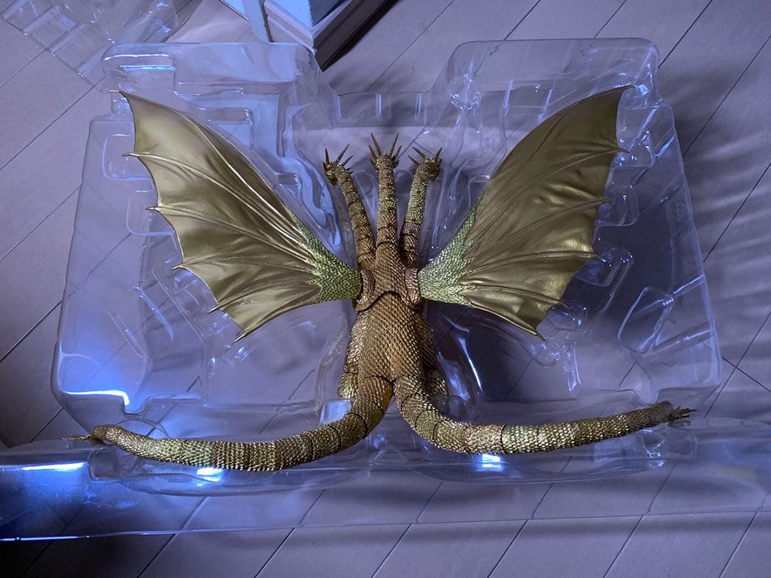 S.H.MonsterArts キングギドラ　スペシャルカラーver