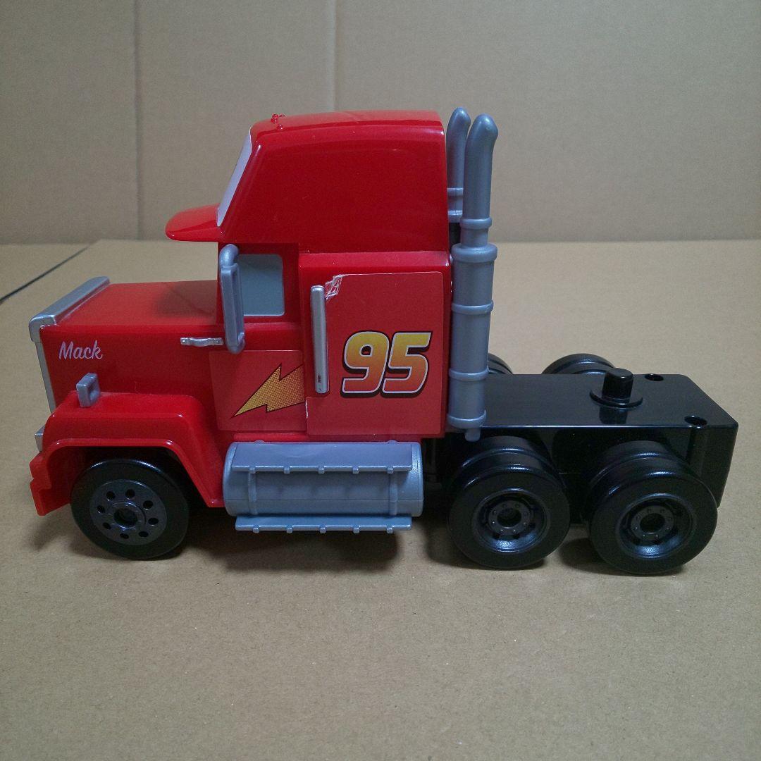 カーズ トミカ 大きなコレクションケース マック たくさんのせよう！大きなマック