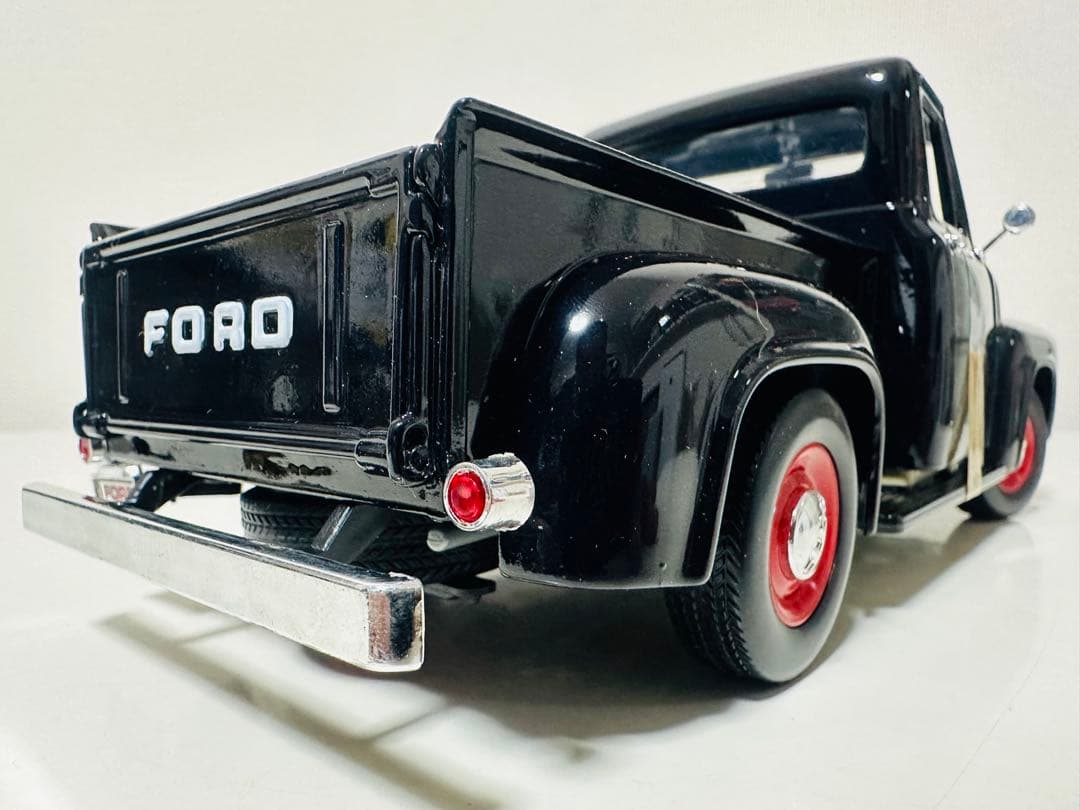 RL/'53 Fordフォード PickUPピックアップ ホットロッド 1/18