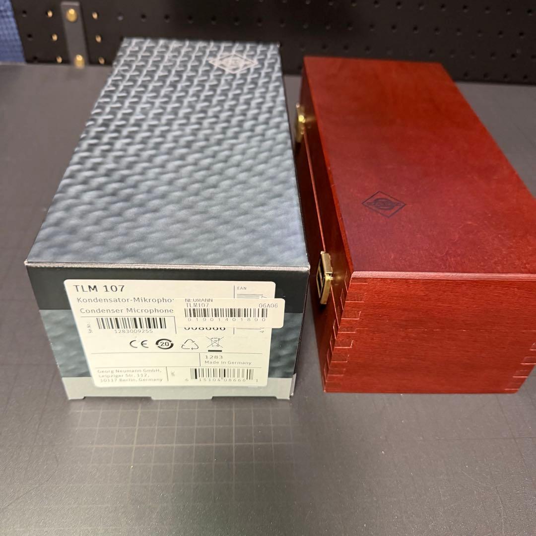 【極美品】NEUMANN TLM 107 コンデンサーマイク