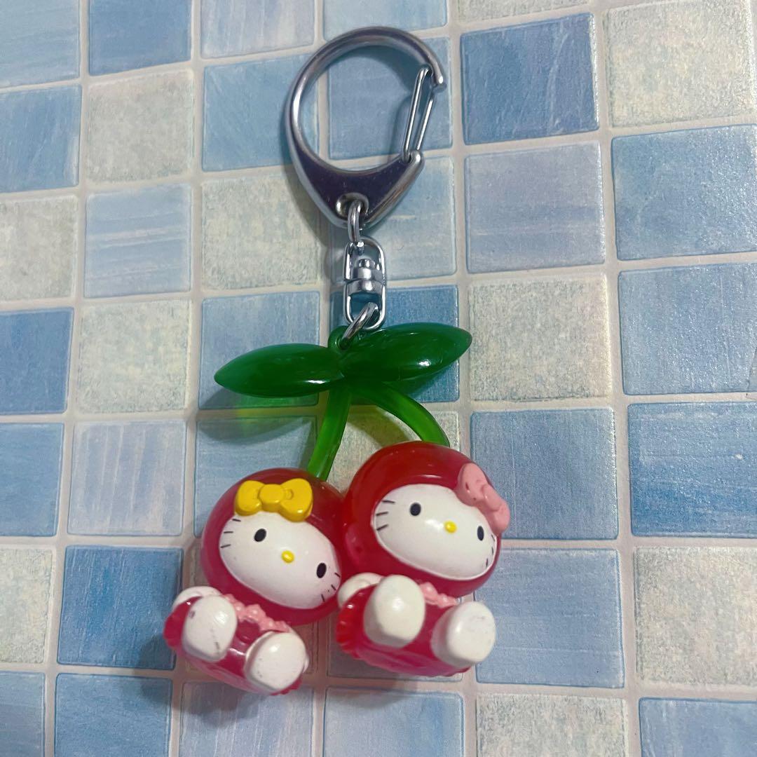 山形限定　レトロ　ご当地　ハローキティ さくらんぼ　キーホルダー　激レア