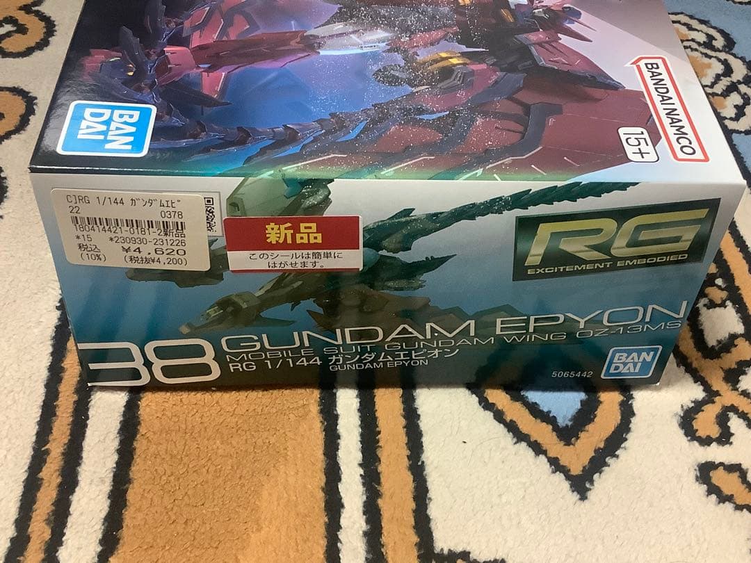 t*a様 【未組立】ガンプラHG7個.RG2個セット+1