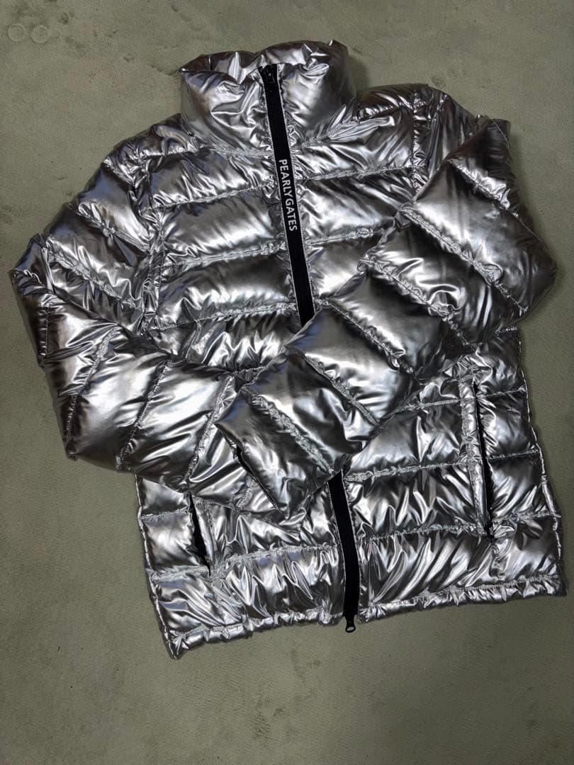 （ダンディ）パーリーゲイツ、プラチナシルバー、ダブルジップダウンジャケット