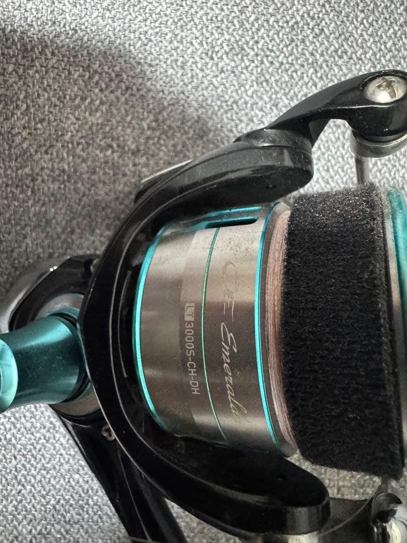 エメラルダス3000S-CH スピニングリール