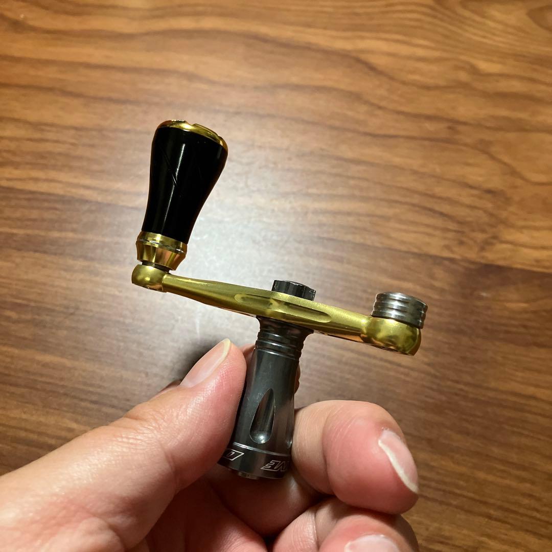 美品　ダイワ用　DLIVE カスタムハンドル　のみ